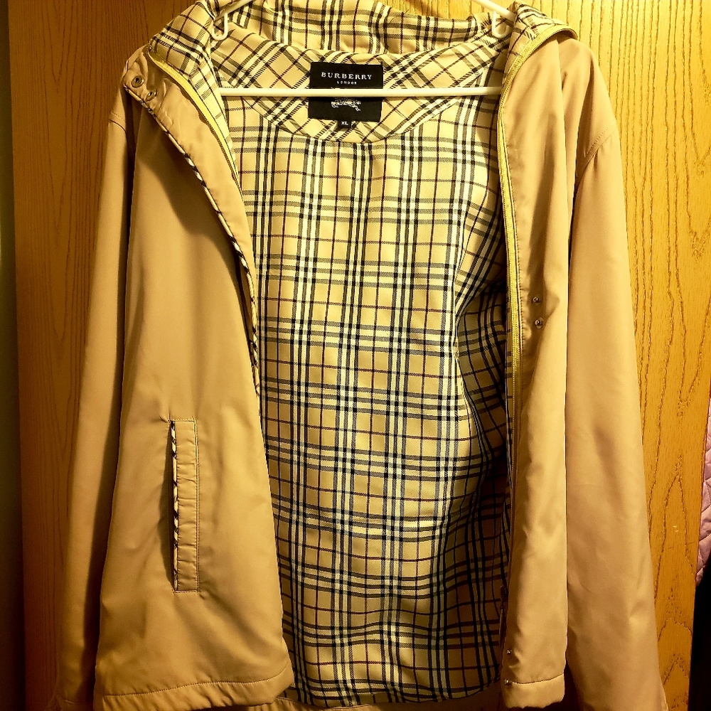 Burberry light coat